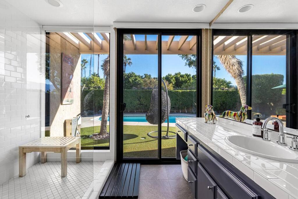 The Sunset House Pool & Spa Палм Спринг Екстериор снимка